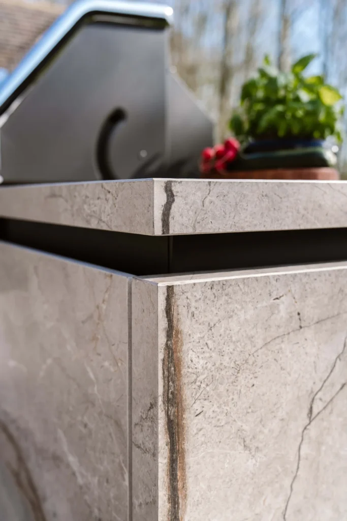 Gusto Garden Project Harmelen Buitenkeuken Keramiek Silver Roots