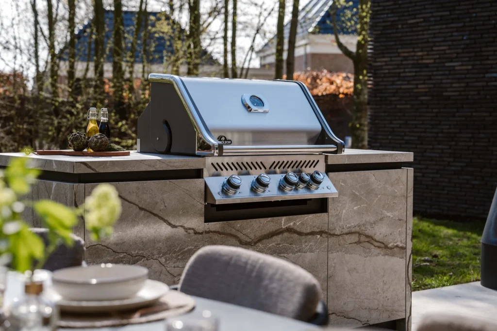 Gusto Garden Project Harmelen Buitenkeuken Keramiek Gasbarbecue