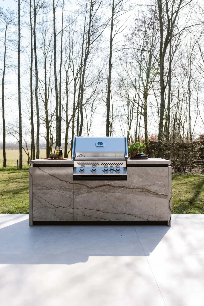 Gusto Garden Project Harmelen Buitenkeuken Keramiek Gasbarbecue