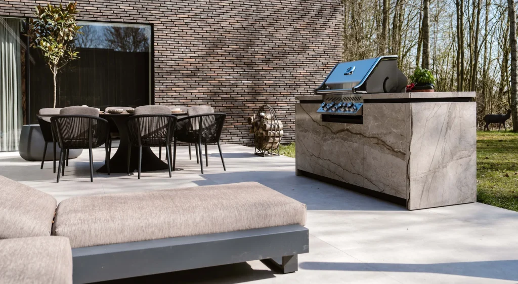 Gusto Garden Project Harmelen Buitenkeuken Keramiek Moderne Tuin